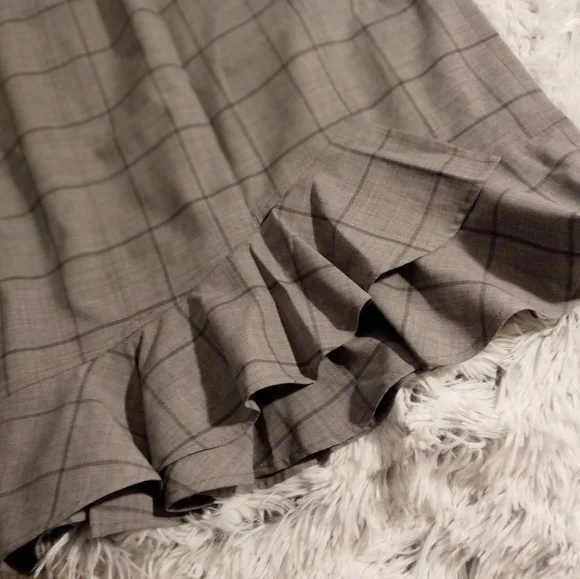 Banana Republic Skirt - Picture 1 of 10